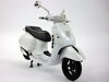 Model VESPA 946 1:12 biely (57613A)