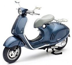 Model VESPA 946 1:12 modrý (57613B) Model VESPA 946 1:12 modrý (57613B)
