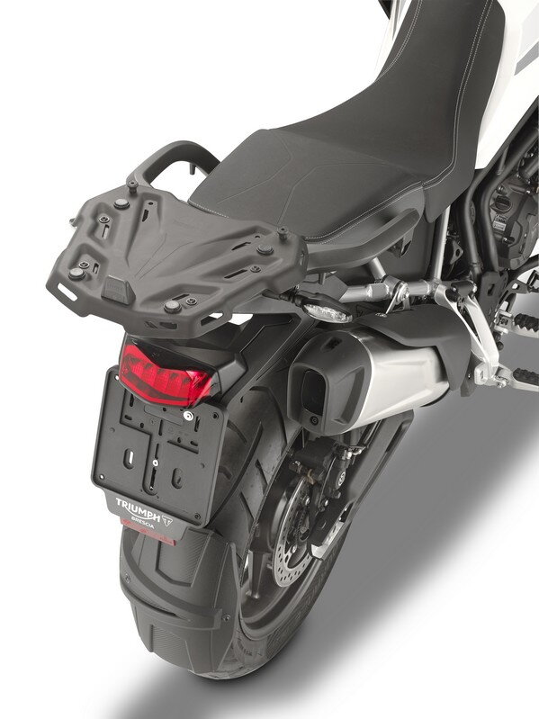 Nosič zadného kufra GIVI pre TRIUMPH TIGER 900 SR6415 Nosič zadného kufra GIVI pre TRIUMPH TIGER 900 SR6415